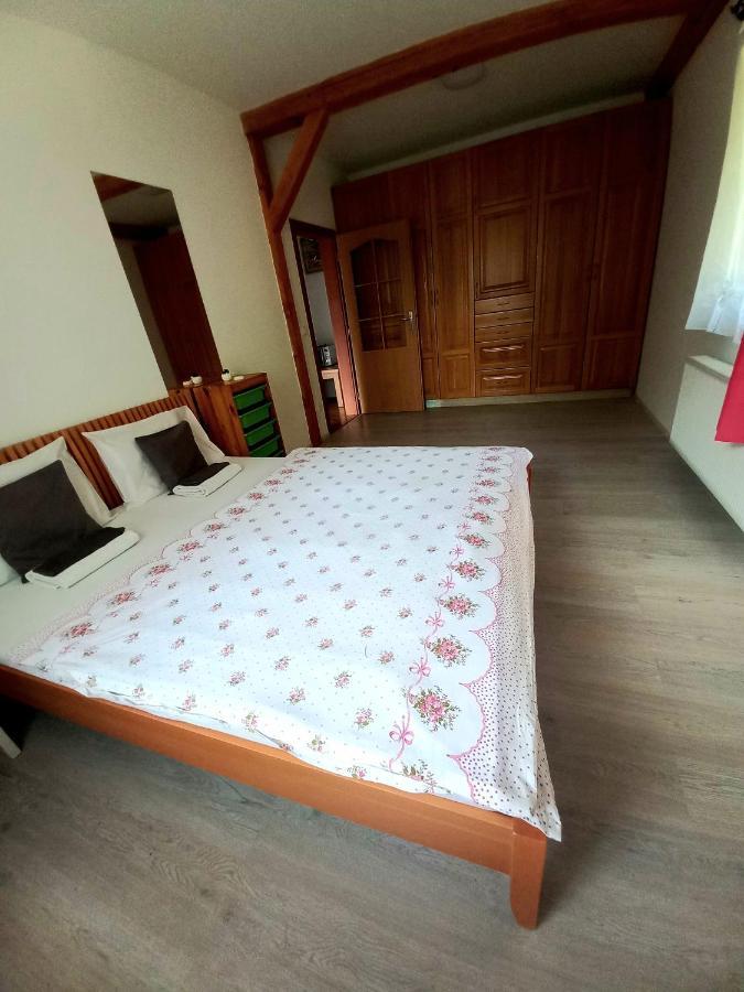 Apartmany Kocanda Jesenice  Zewnętrze zdjęcie